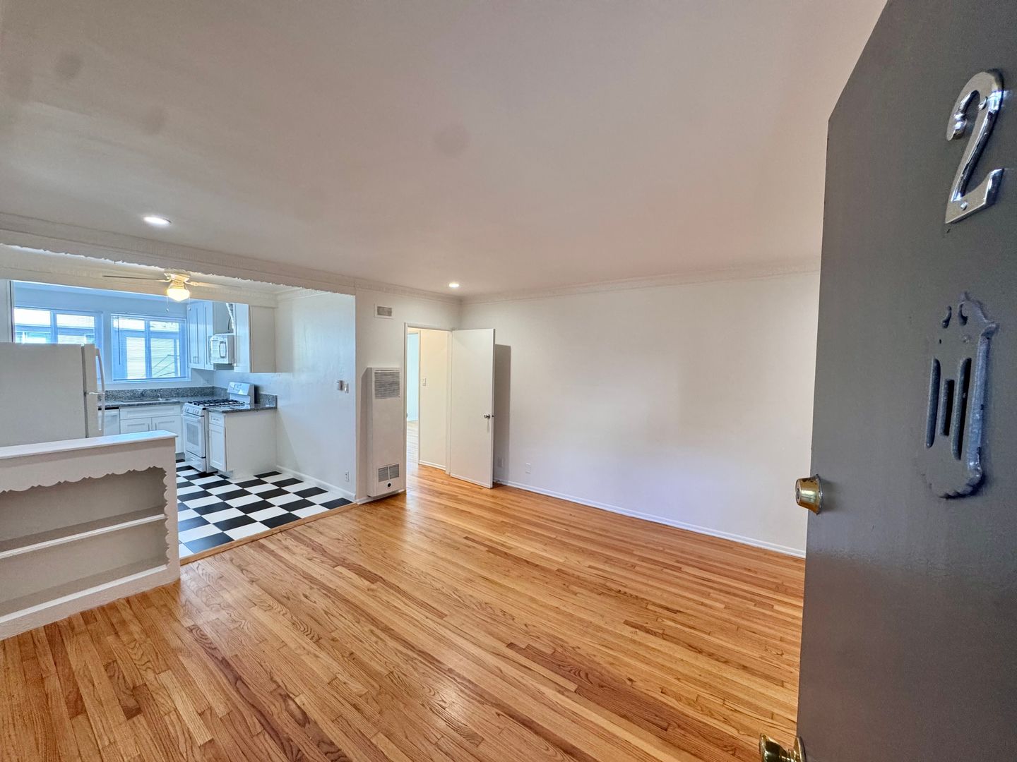 Los Angeles Apartment: 9001 Monte Mar Drive