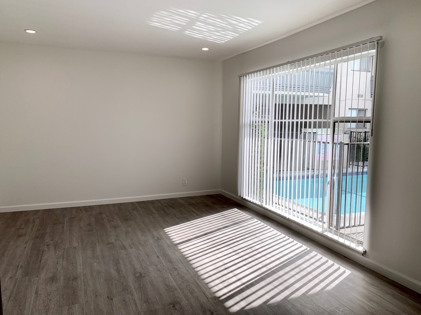 Los Angeles Apartment: 11720 Bellagio Rd.