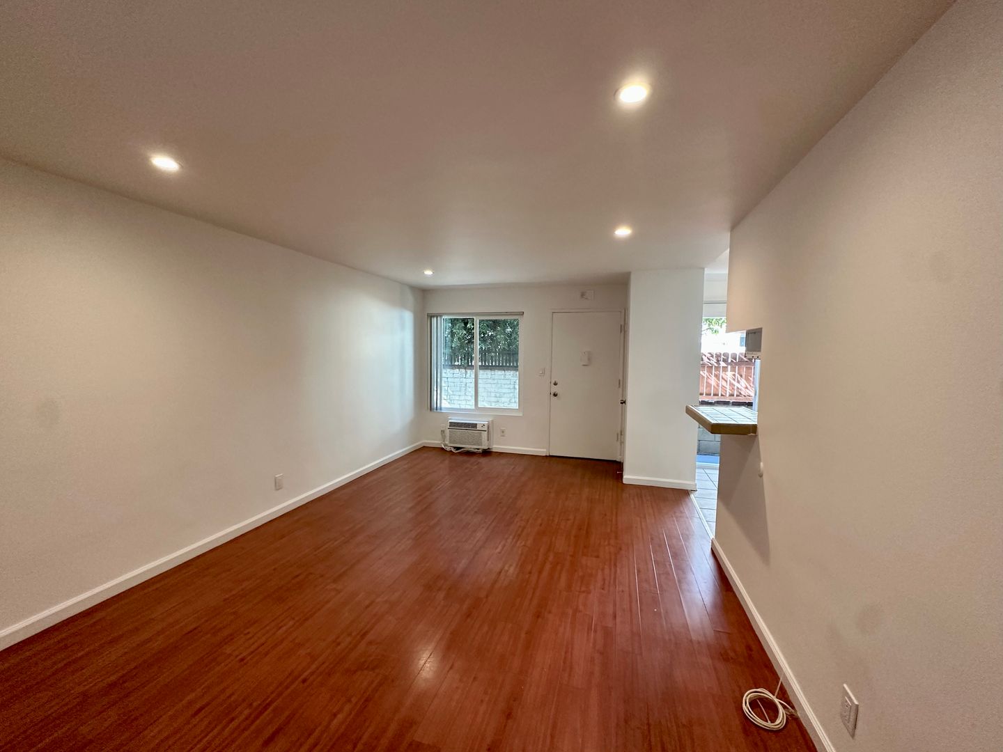 Los Angeles Apartment: 3426 Keystone Avenue