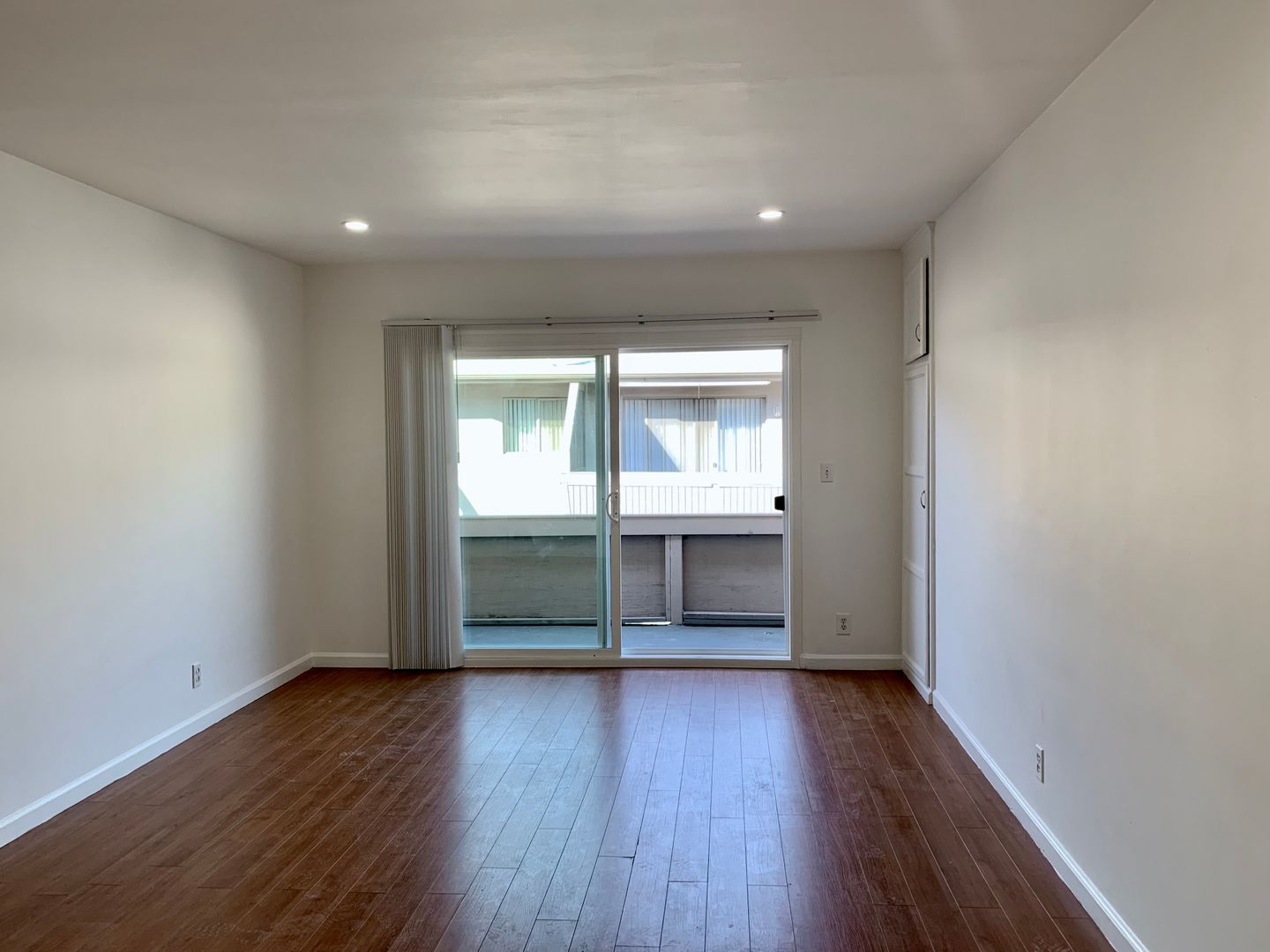 Los Angeles Apartment: 11720 Bellagio Rd.