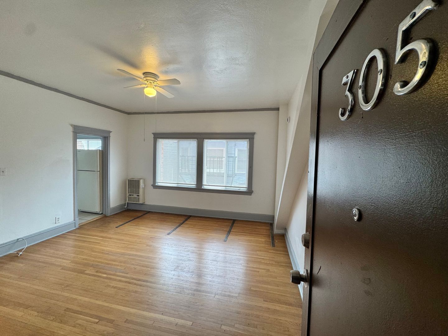 Los Angeles Apartment: 945 S. Beacon Ave.