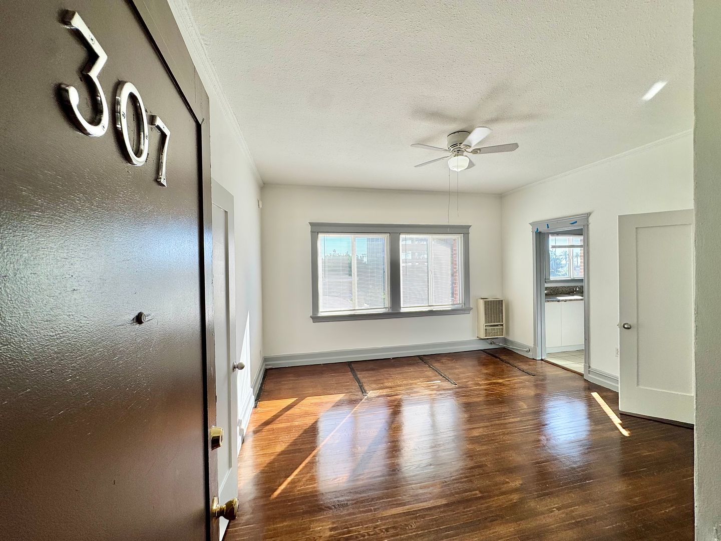 Los Angeles Apartment: 945 S. Beacon Ave.