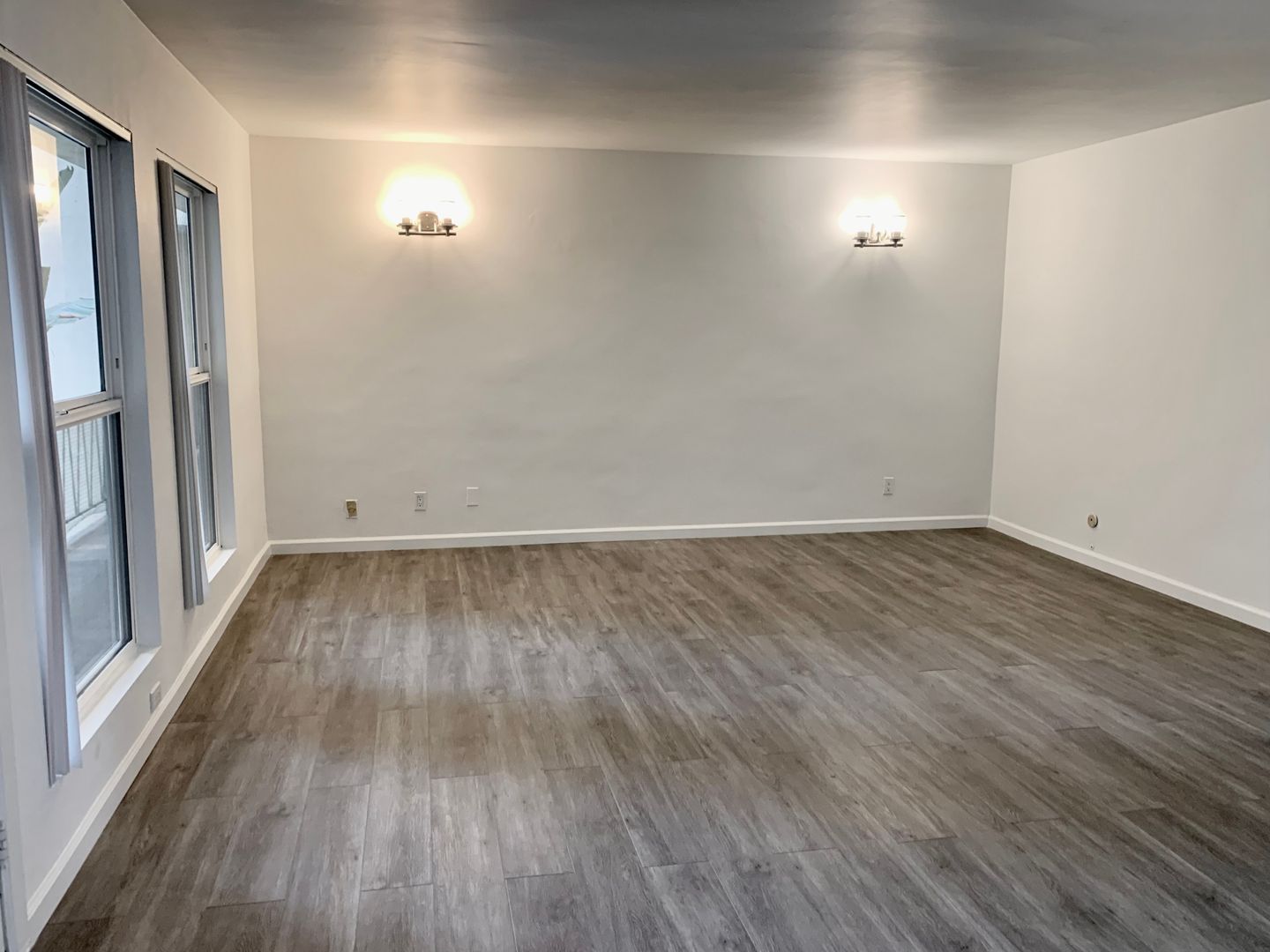 Los Angeles Apartment: 9820 Exposition Blvd.