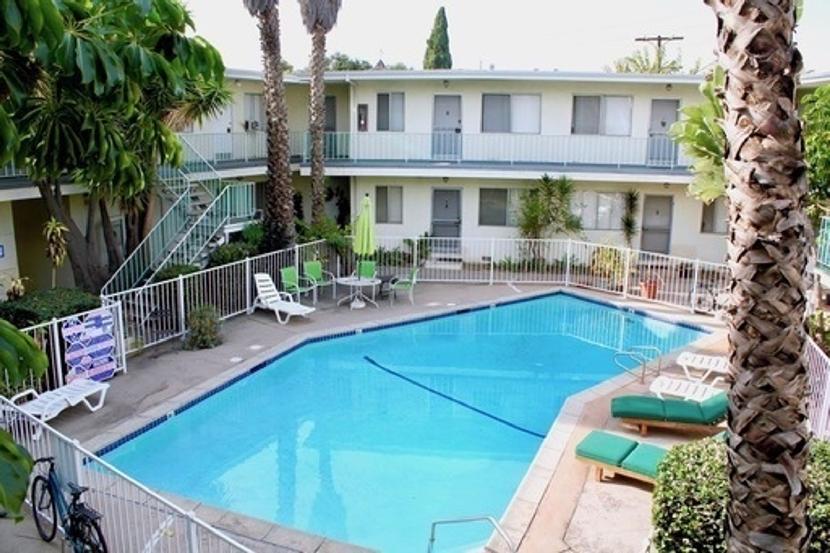 Los Angeles Apartment: 8850 Cattaraugus Ave.