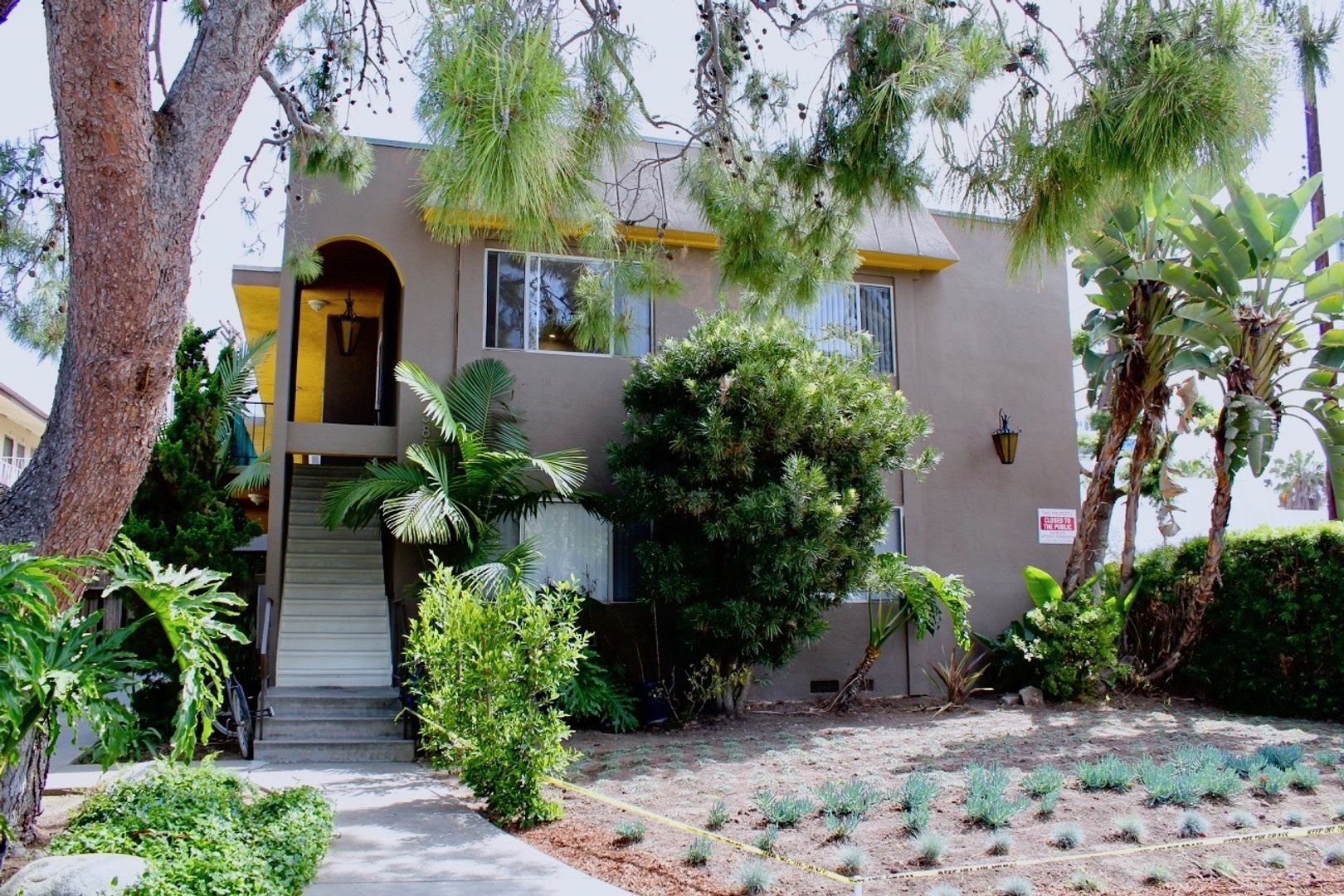 Culver City Apartment: 3860 Mentone Avenue