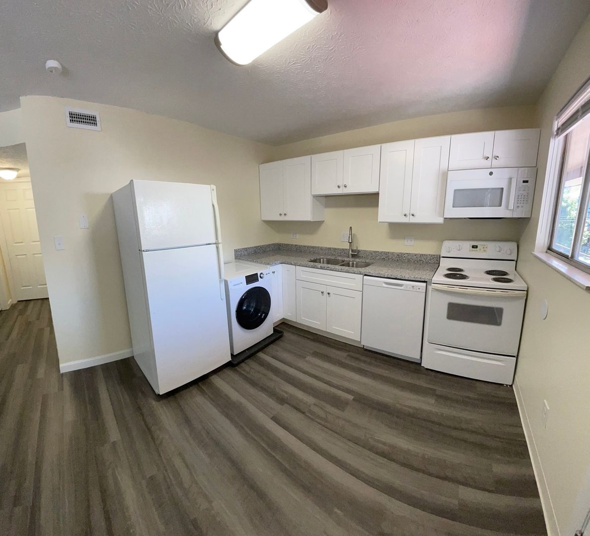 Columbus Apartment: 344 e 20th Ave