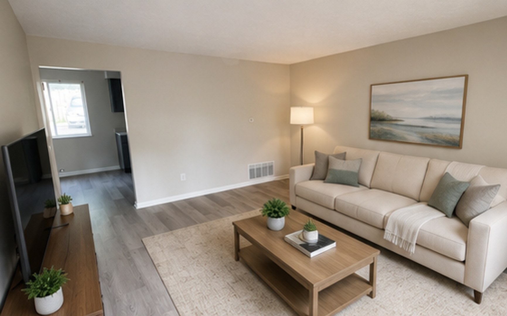 Columbus Apartment: 62 E Duncan St