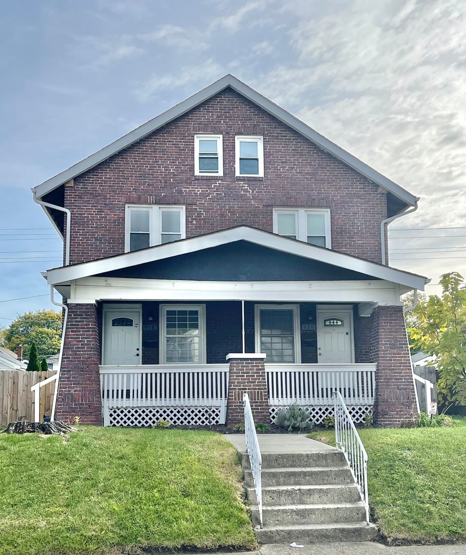 Columbus Townhome: 918 Carpenter St