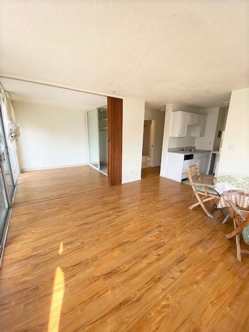Honolulu Condo: 2415 Ala Wai Blvd. #707