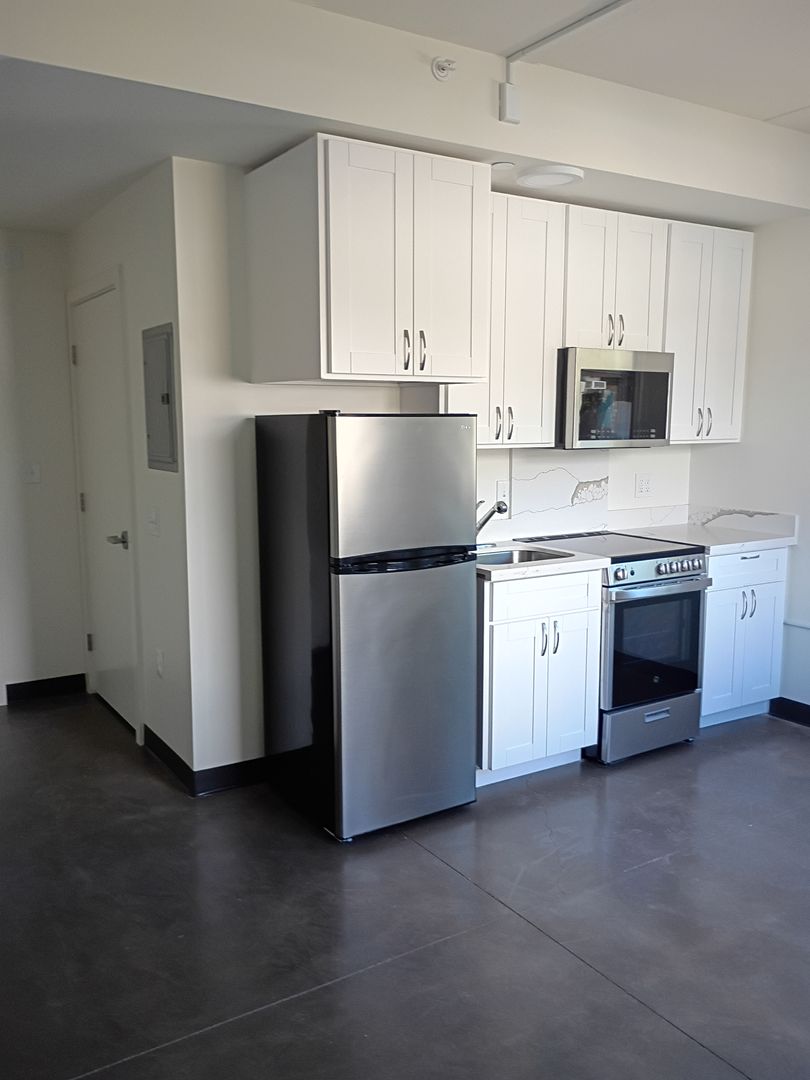 Honolulu Apartment: 1751 Algaroba St