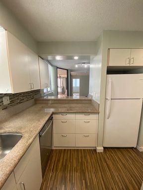2 Bedroom / 2 Bath / 2 Pkg at the Sovereign – photo 1