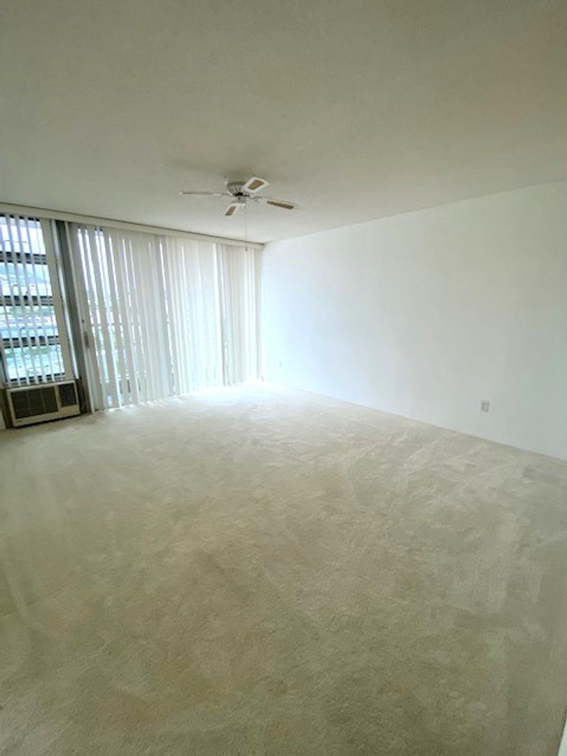 Honolulu Condo: 1448 Young Street Apt 1106