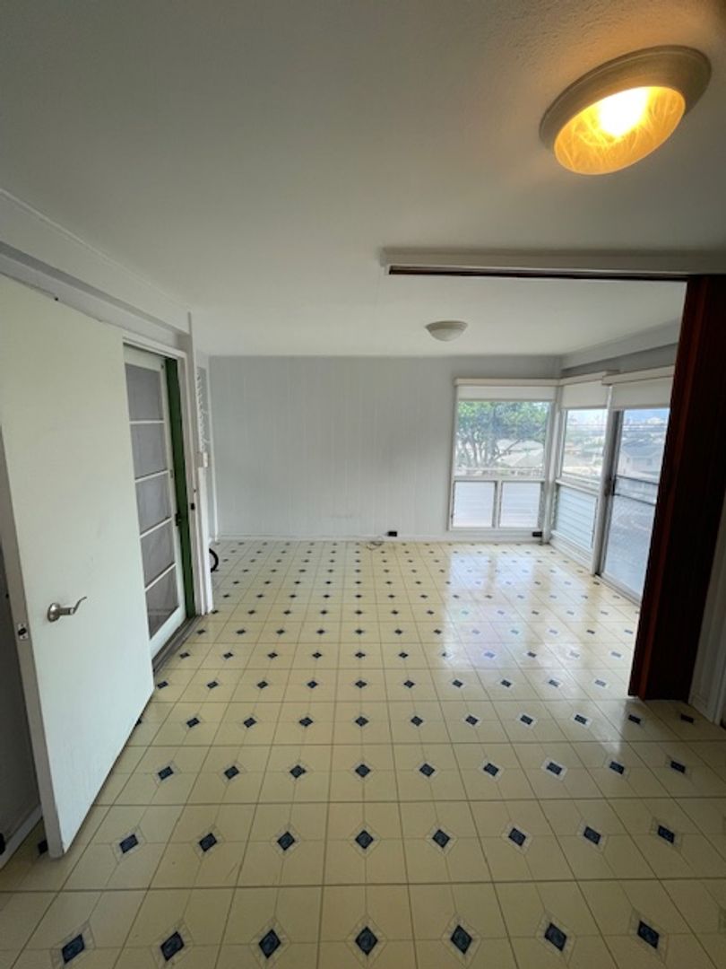 Honolulu Condo: 1911 10th Avenue  Unit A