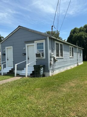 Acadian Style 1 Bedroom 1 Bathroom home in Houma – photo 1