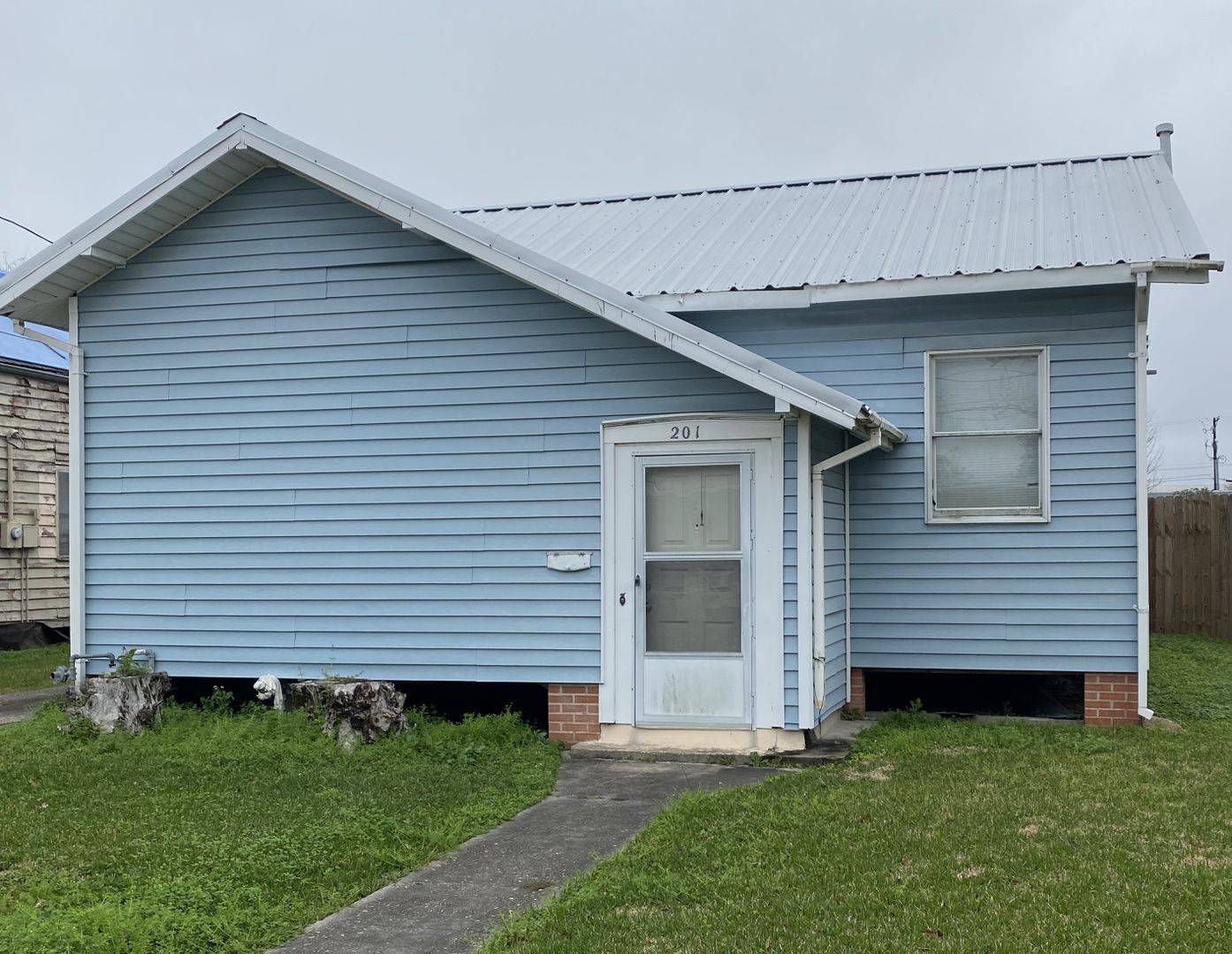 Houma House: 201 Naquin Street