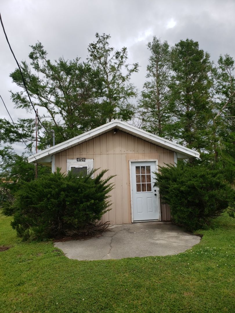 Raceland Apartment: 4129 Hwy1