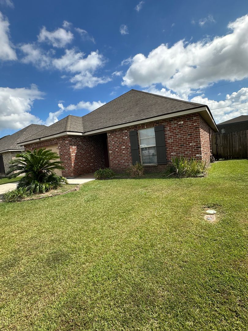 Houma House: 426 Christopher Drive