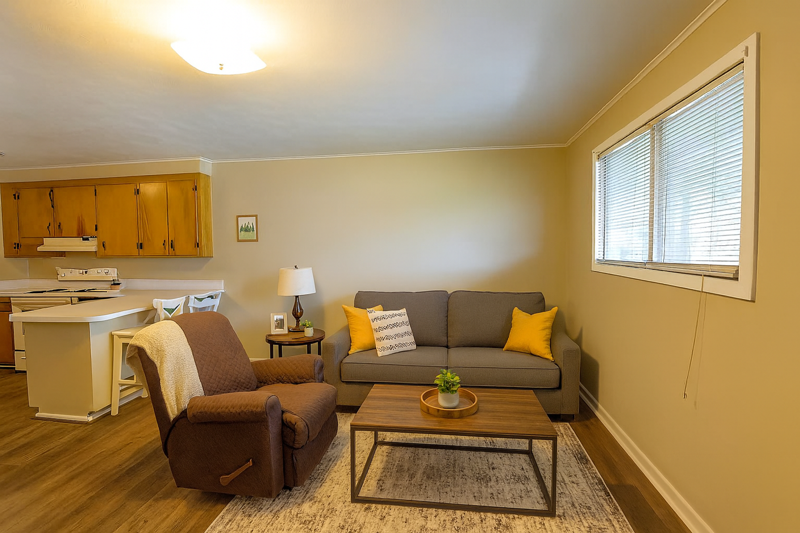 Houma Apartment: 1607 Laban Ave