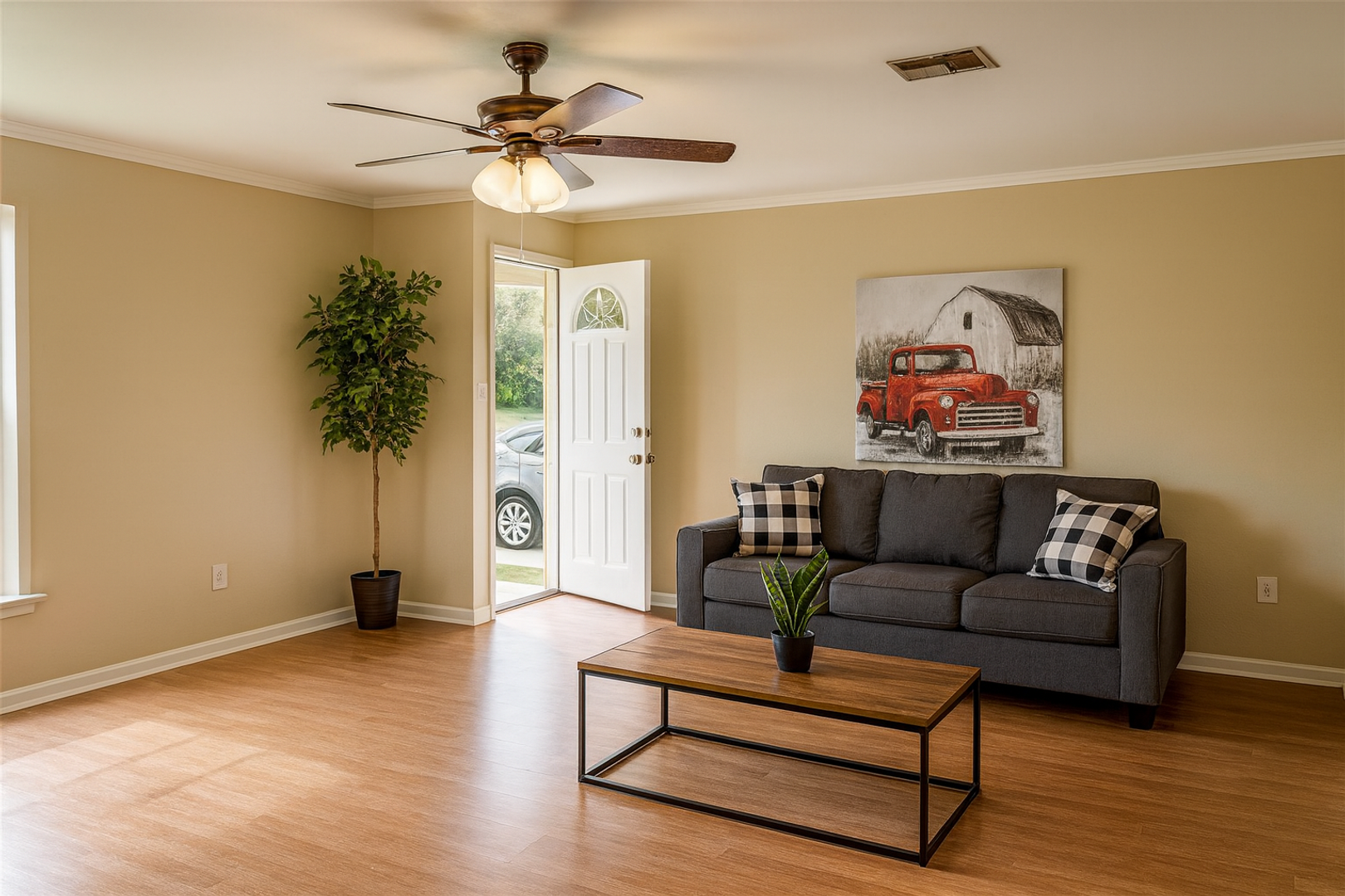 Houma Apartment: 6745 Alma St.