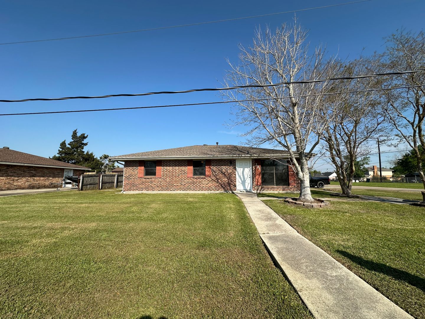 Houma House: 231 Jean Ellen Avenue