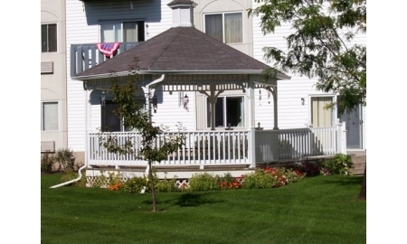 55+ Independent Adults - Spacious 1 Bedroom 1 Bath!!