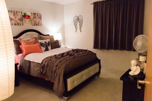 55+ Independent Adults - Spacious 2 Bedroom 1 Bath!
