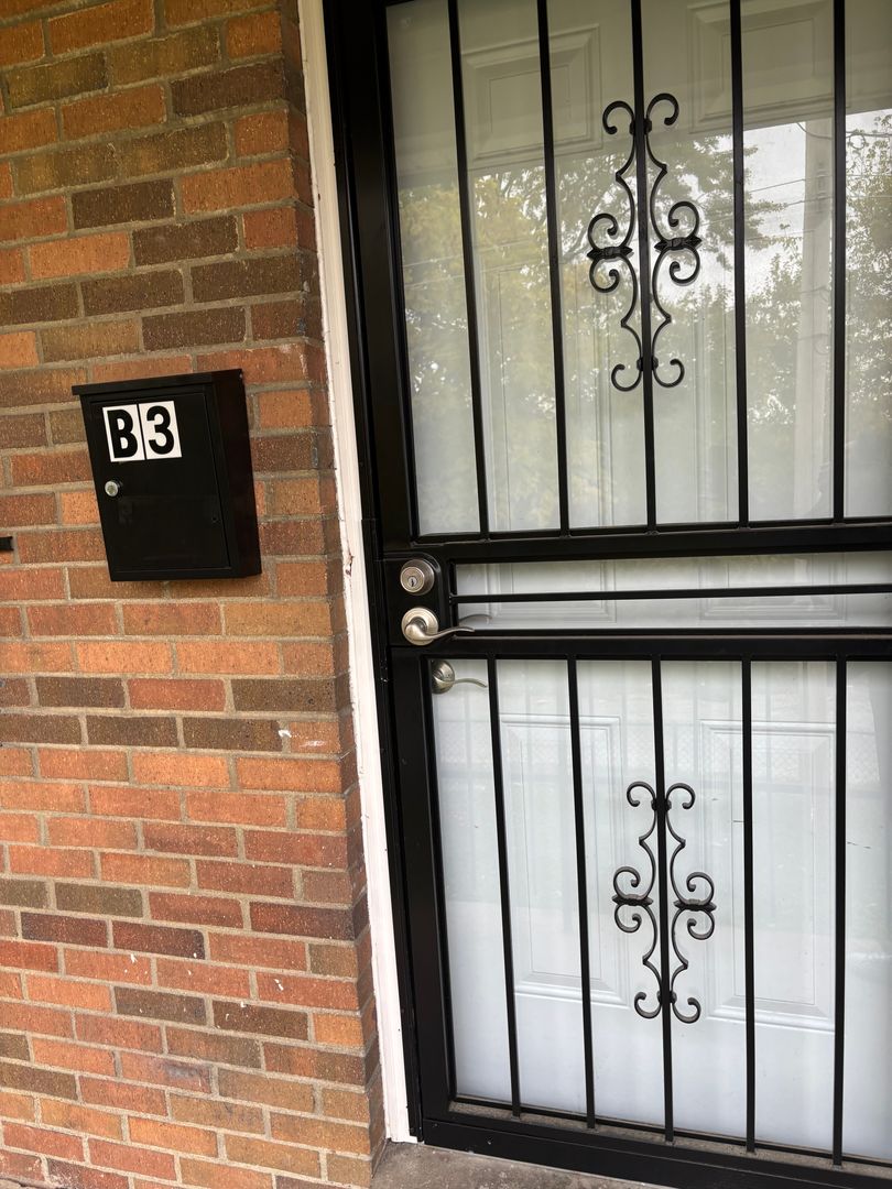 Columbus Apartment: 879 E Mound St