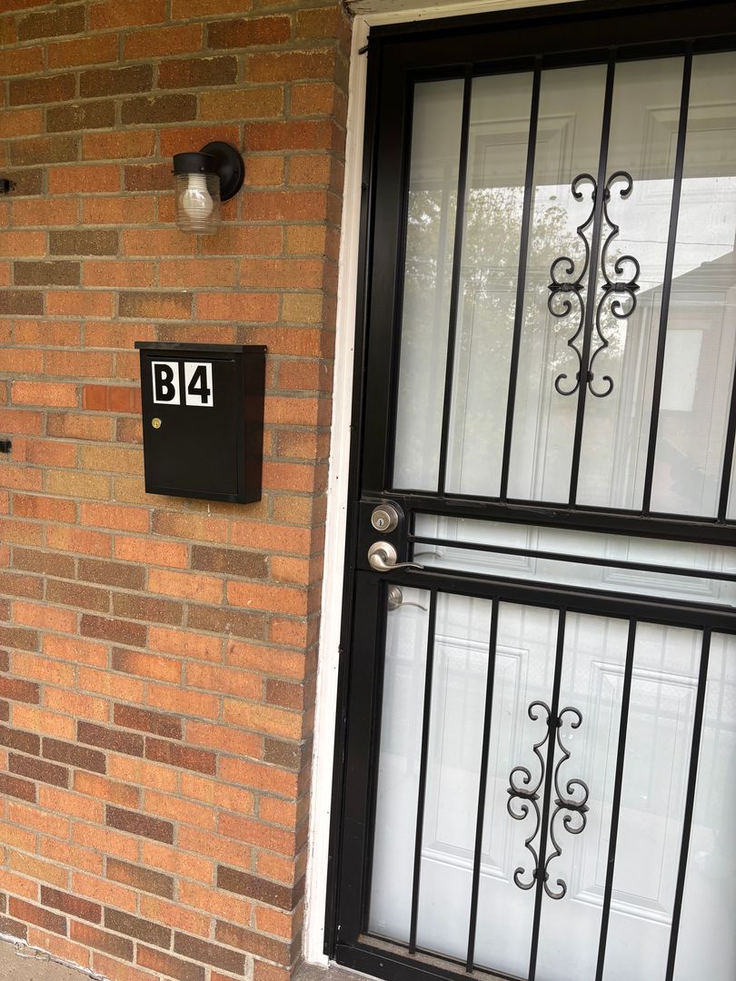 Columbus Apartment: 879 E Mound St