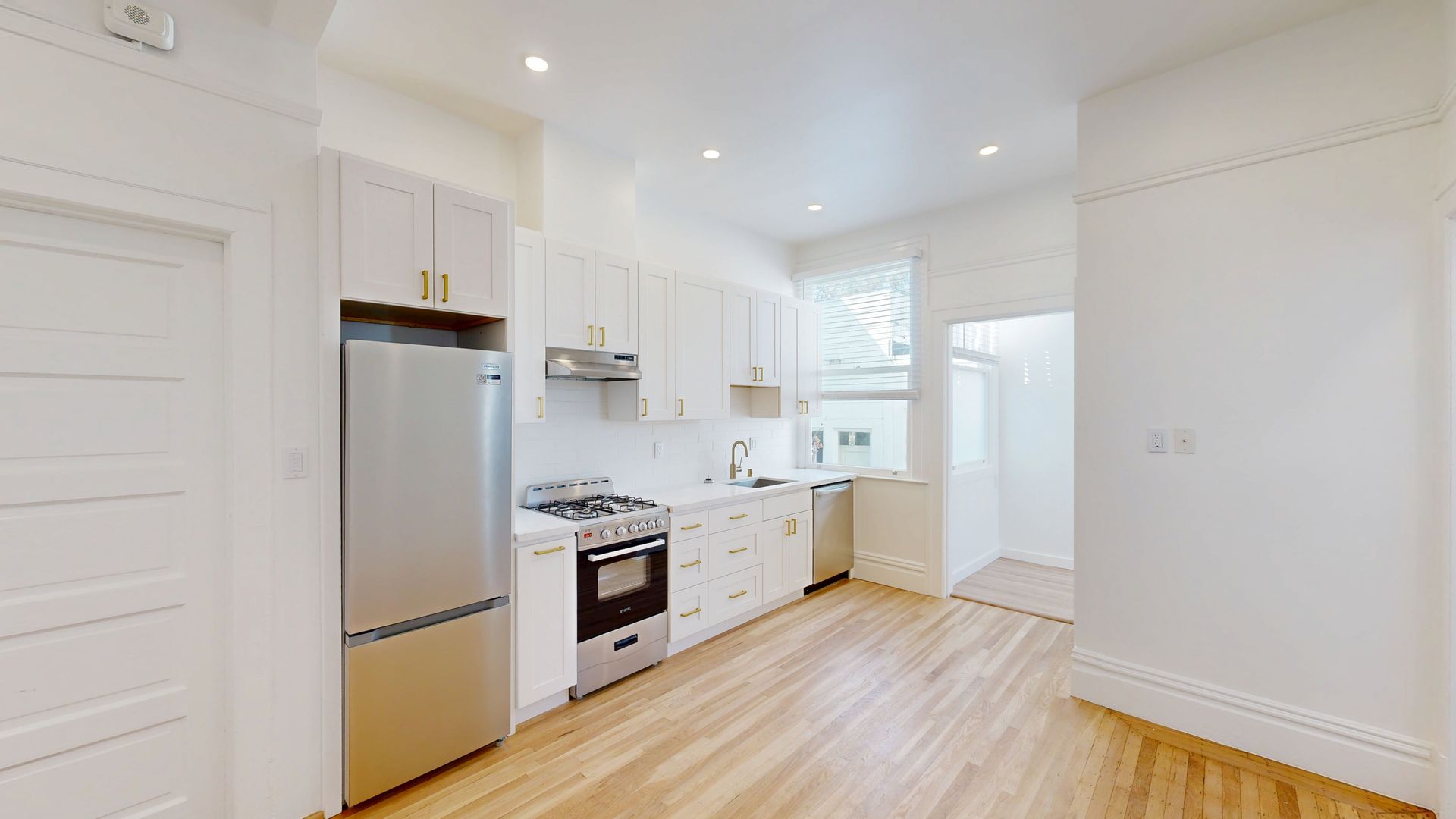 San Francisco Apartment: 248 Central Avenue