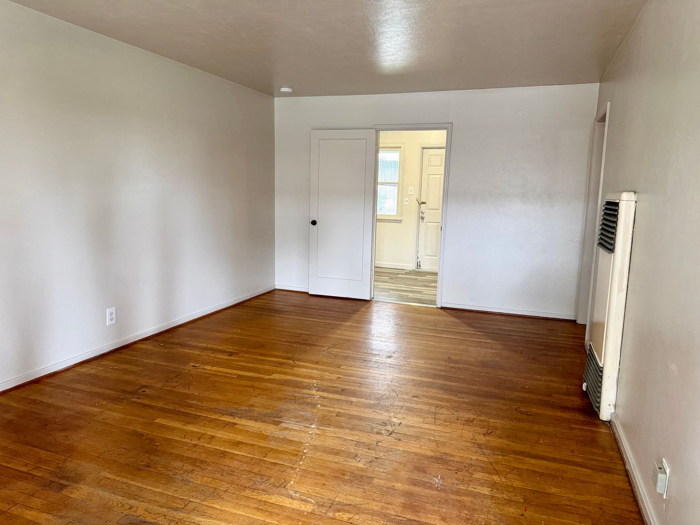 Fresno Apartment: 2011 E Simpson Ave