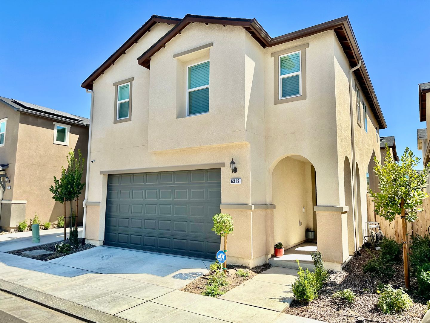 Fresno House: 6319 E Riesling Dr