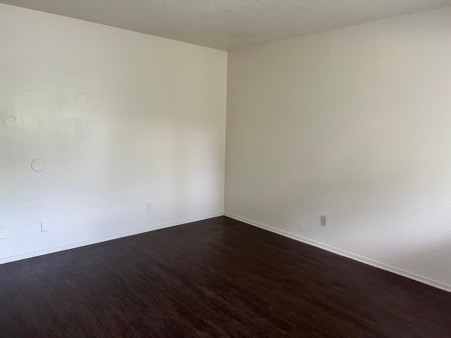 Fresno Apartment: 489 S Backer