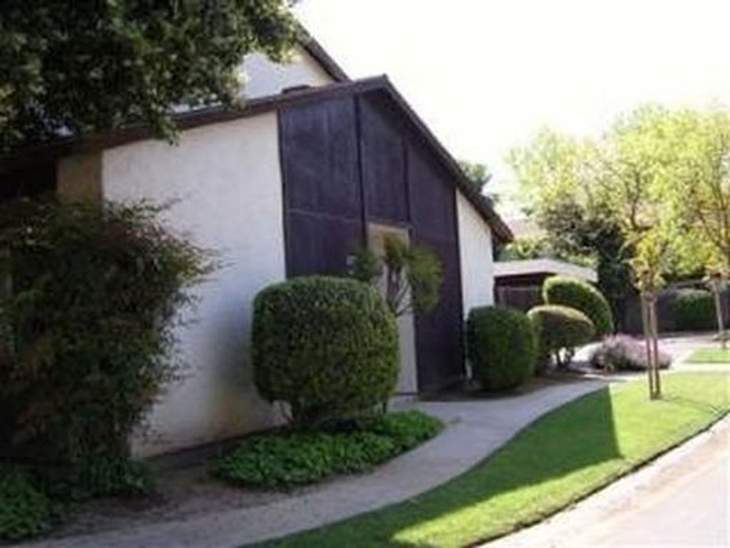 Fresno Apartment: 4767 N Cedar Ave #105