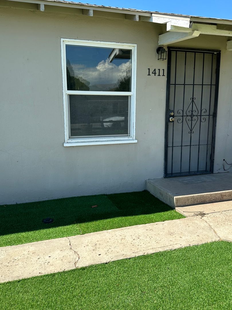 San Miguel Apartment: 1409-1415 Bonita Place