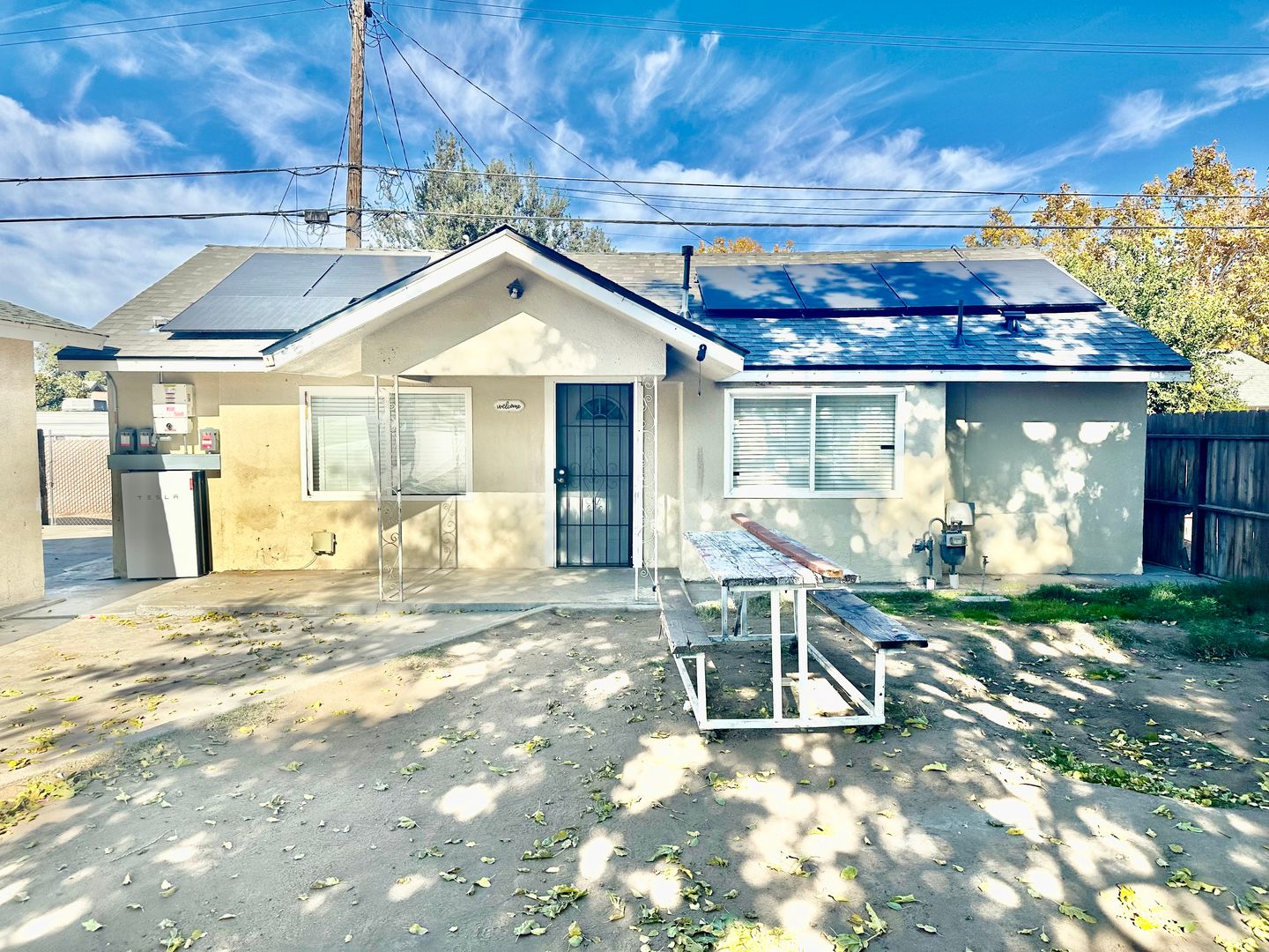 Fresno House: 3351 E Lyell Ave