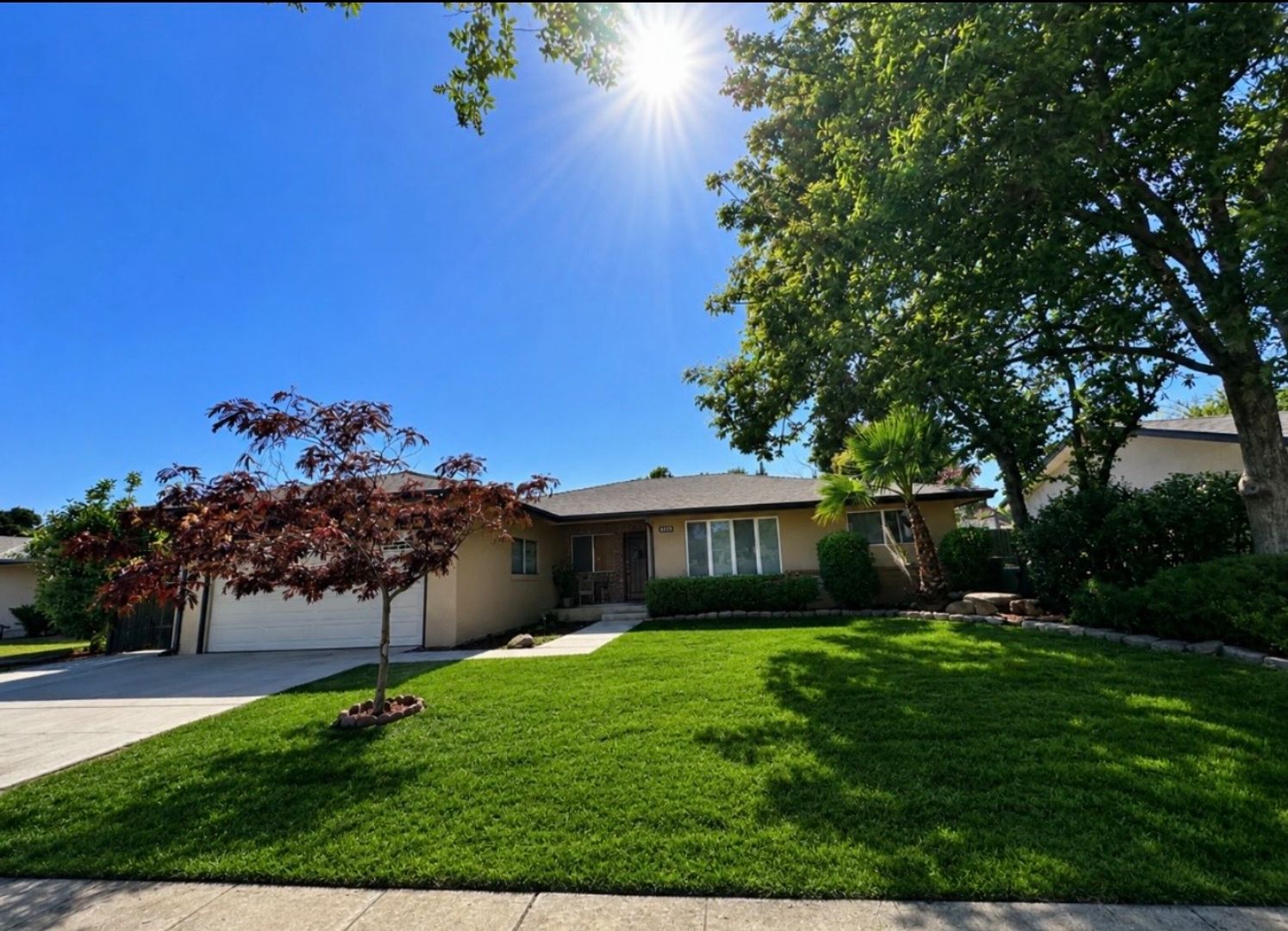 Fresno House: 6515 N Orchard St