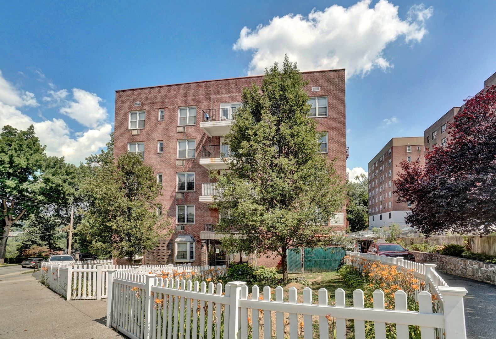 Yonkers Apartment: 115 Lawton Street