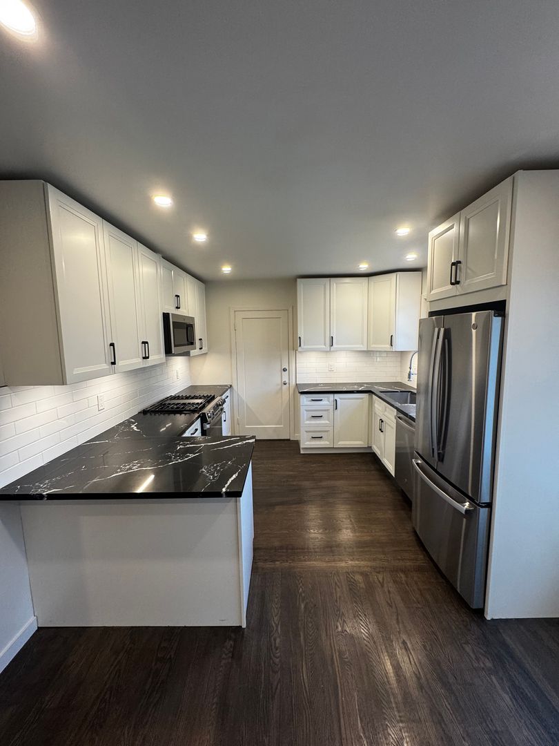 San Mateo Apartment: 1 El Cerrito Ave