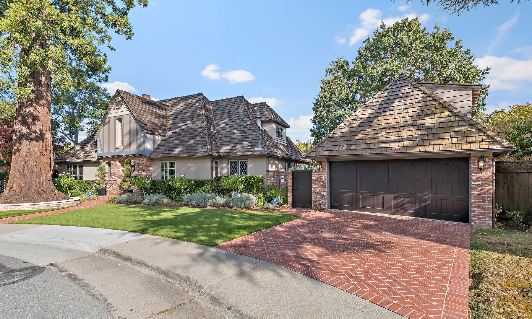 San Mateo House: 527 Carmel Circle