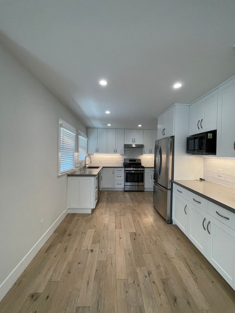 San Mateo Apartment: 634 N El Camino Real