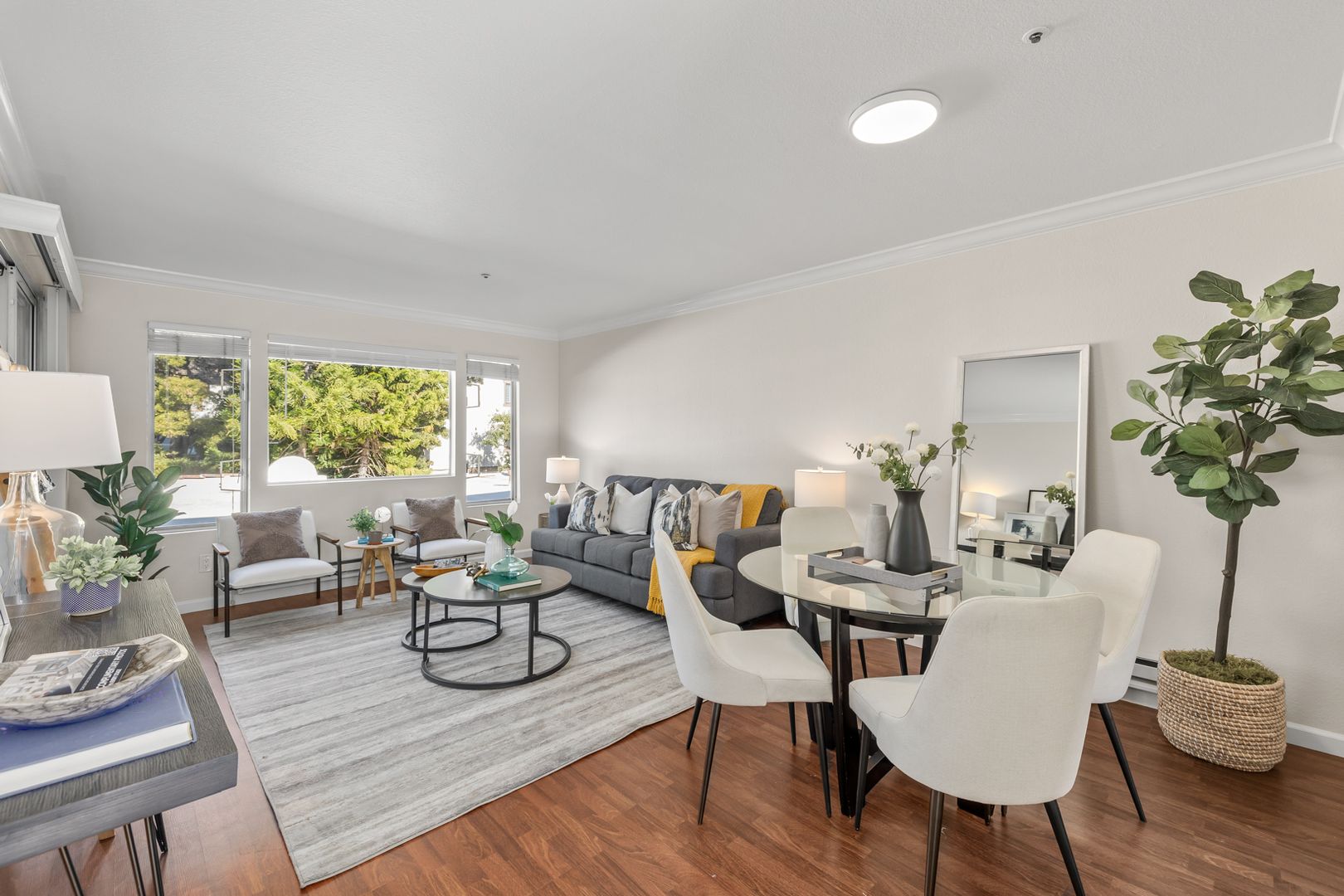 Burlingame Apartment: 1221 Oak Grove Ave