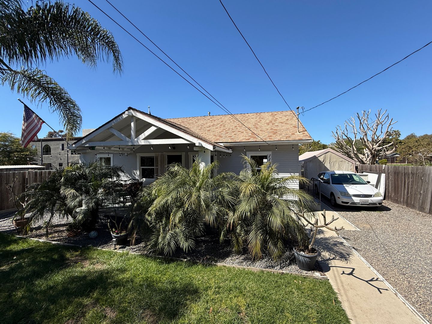 Carlsbad House: 1190 Pine Avenue