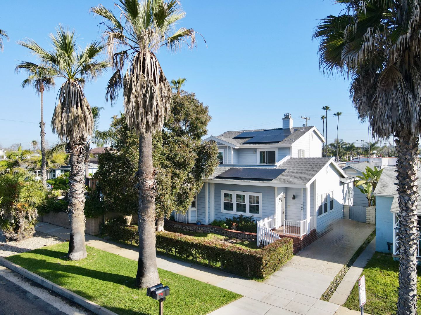 Oceanside House: 1708 Broadway Street