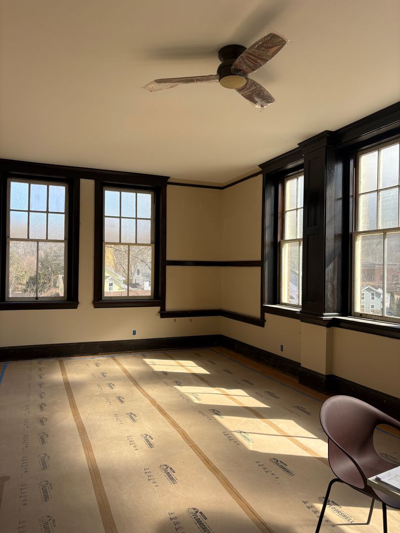 Great Barrington Apartment: 207 Pleasant St