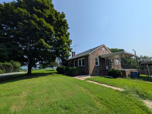 3BD/1BA Single Family Home in Hickory, NC – photo 1