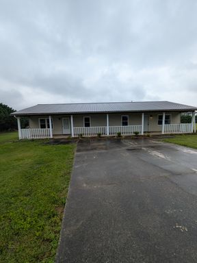 2BA/1BA Unit at Ponderosa in Conover!