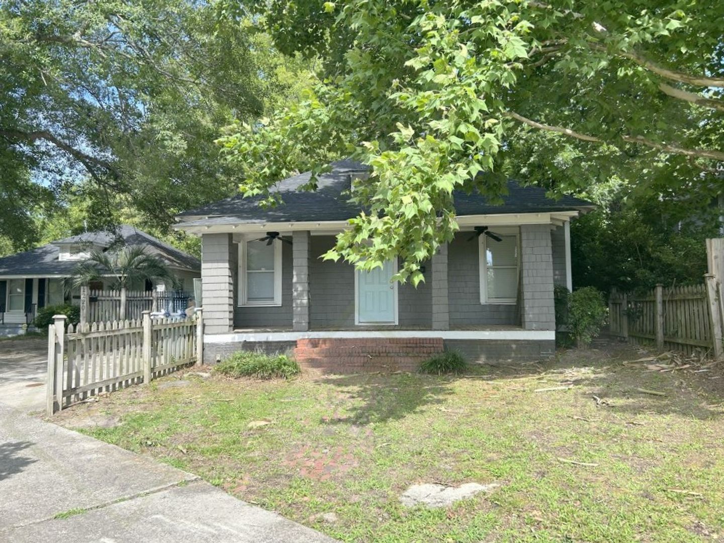 Columbia Apartment: 2218-2220 Santee Ave.