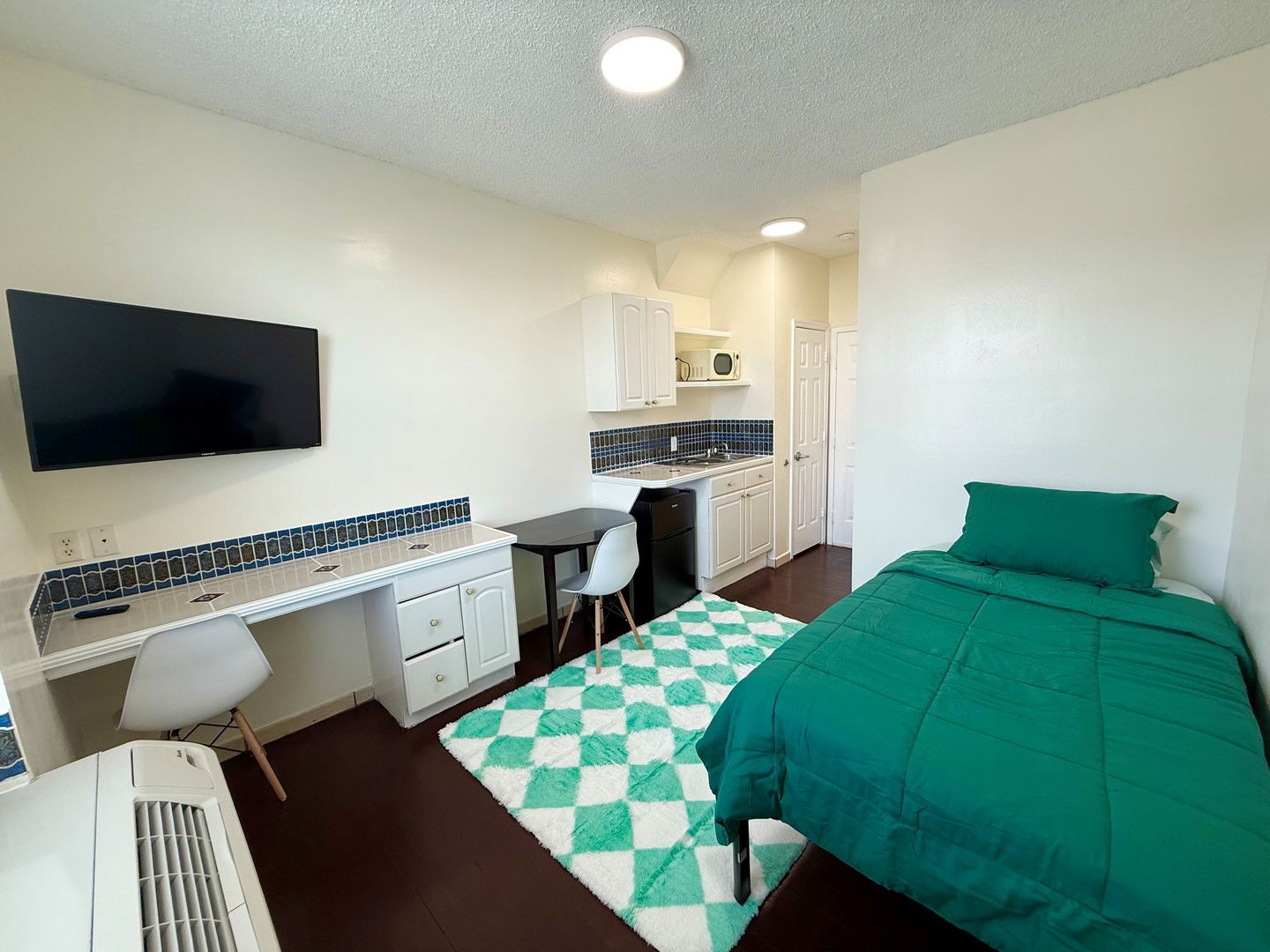 West Palm Beach Apartment: 2320 N Dixie Hwy