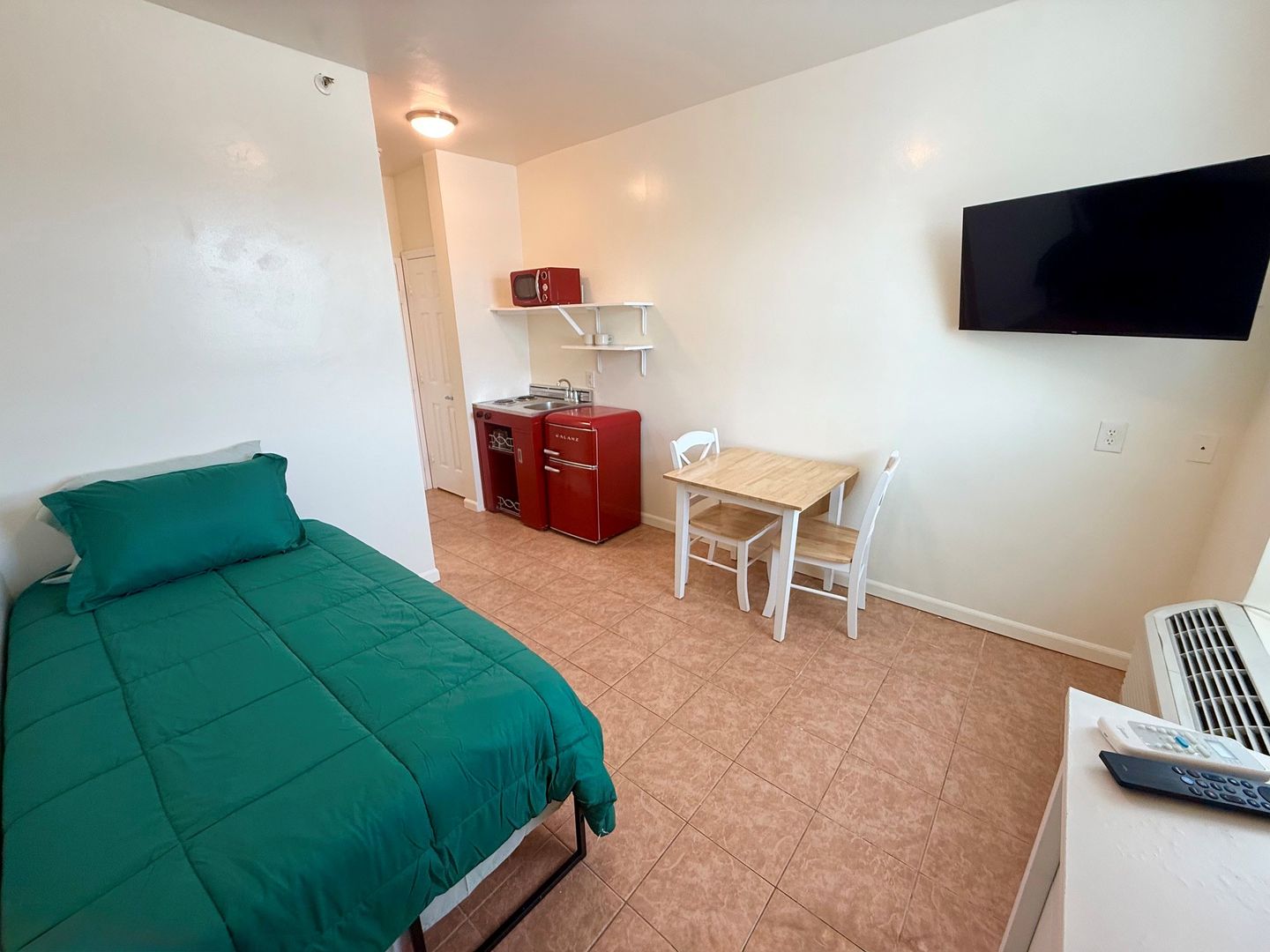 West Palm Beach Apartment: 2320 N Dixie Hwy