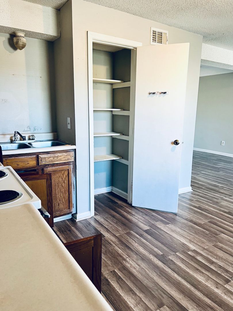 1519 Crums Lane 50, Louisville, KY 40216